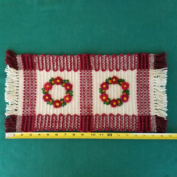 Hand Made Table Centerpiece Size 18”x 9” - Picture 2 of 6